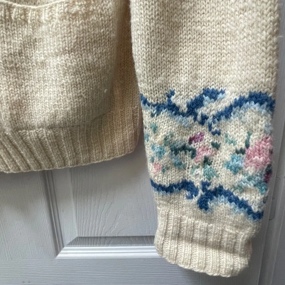 Vintage Outback Red Women's Medium Floral Cardigan Sweater 100% Wool Knit - Picture 5 of 16